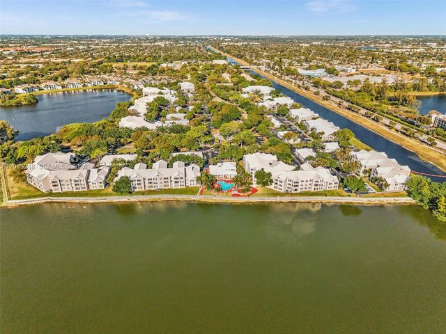 2820 N Oakland Forest Dr 210, Oakland Park, FL 33309