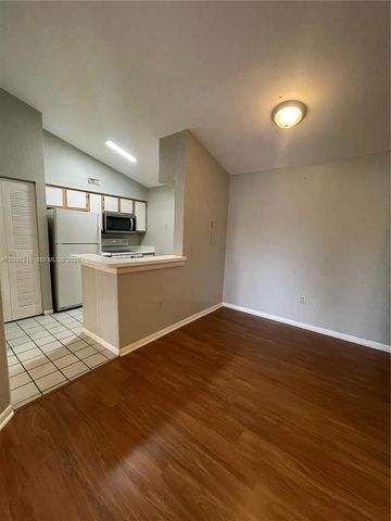 2820 N Oakland Forest Dr 210, Oakland Park, FL 33309