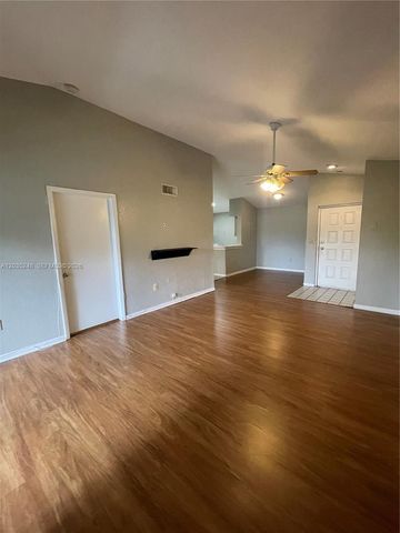 2820 N Oakland Forest Dr 210, Oakland Park, FL 33309