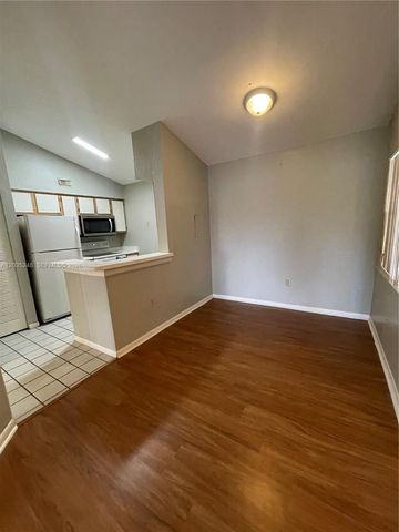 2820 N Oakland Forest Dr 210, Oakland Park, FL 33309