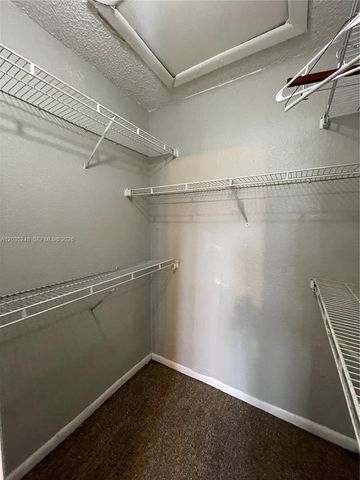 2820 N Oakland Forest Dr 210, Oakland Park, FL 33309