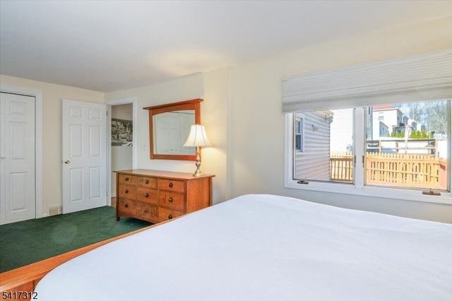 18 Duncan Ln, Rockaway Boro, NJ 07866