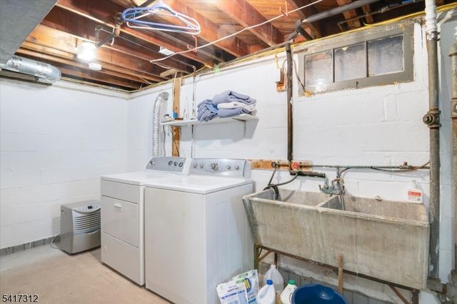 18 Duncan Ln, Rockaway Boro, NJ 07866