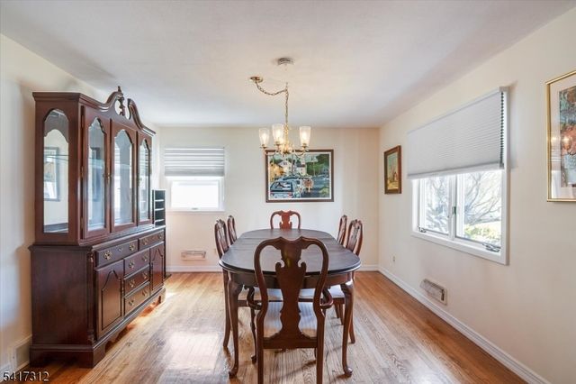 18 Duncan Ln, Rockaway Boro, NJ 07866