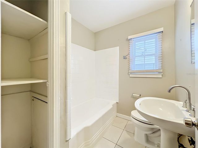 21 N MILLS AVENUE, Orlando, FL 32801