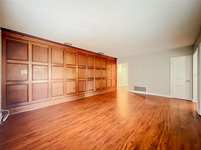 21 N MILLS AVENUE, Orlando, FL 32801