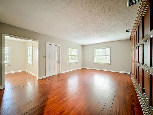 21 N MILLS AVENUE, Orlando, FL 32801