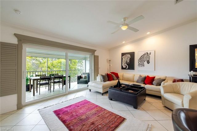 6871 Sterling Greens DR 202, Naples, FL 34104