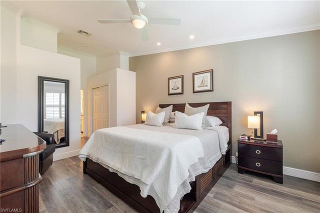 6871 Sterling Greens DR 202, Naples, FL 34104