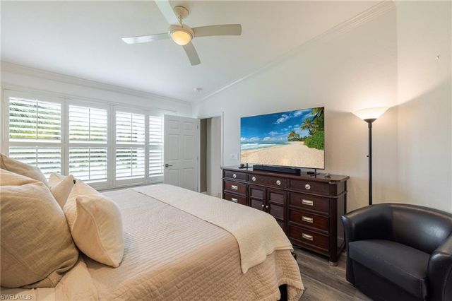 6871 Sterling Greens DR 202, Naples, FL 34104