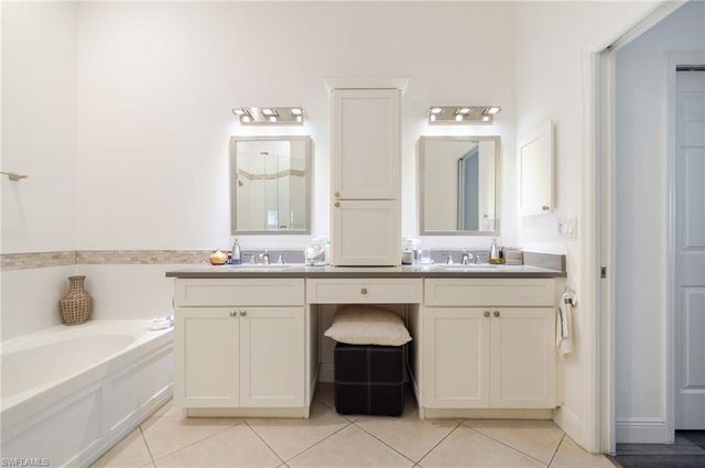 6871 Sterling Greens DR 202, Naples, FL 34104