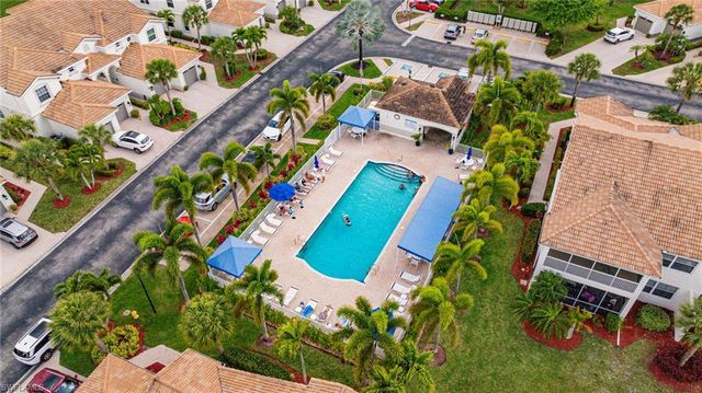 6871 Sterling Greens DR 202, Naples, FL 34104