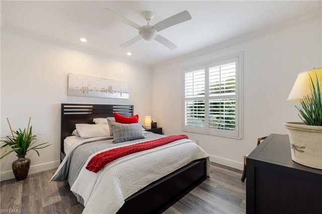 6871 Sterling Greens DR 202, Naples, FL 34104