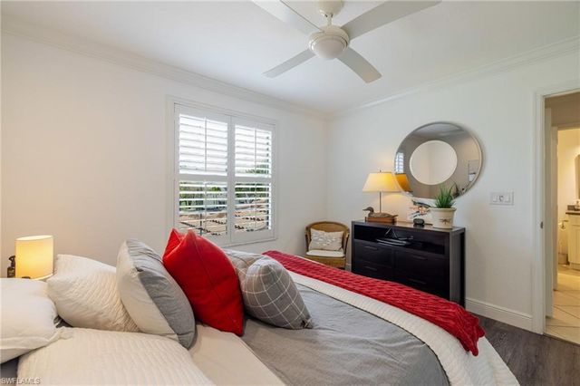 6871 Sterling Greens DR 202, Naples, FL 34104