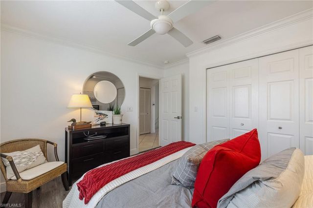 6871 Sterling Greens DR 202, Naples, FL 34104