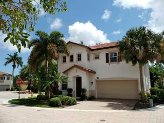 521 Tomahawk Court, Palm Beach Gardens, FL 33410