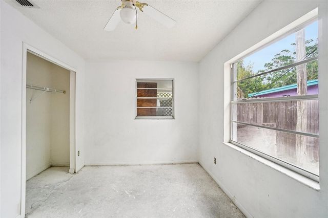 7227 32ND AVENUE N, St Petersburg, FL 33710