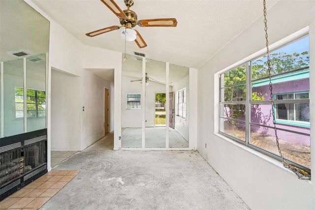 7227 32ND AVENUE N, St Petersburg, FL 33710