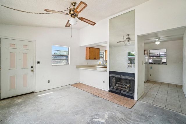 7227 32ND AVENUE N, St Petersburg, FL 33710