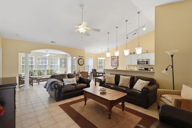 505 Crystalaire Rd., Little River, SC 29566