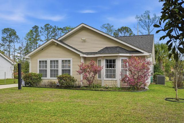 505 Crystalaire Rd., Little River, SC 29566