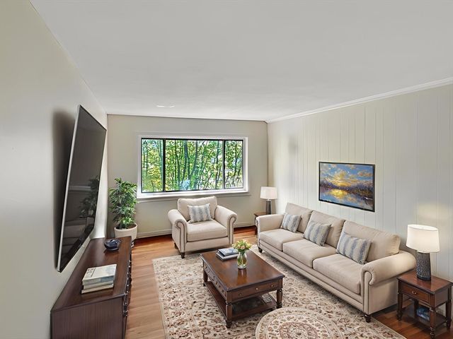 150 2nd St 310, Framingham, MA 01702