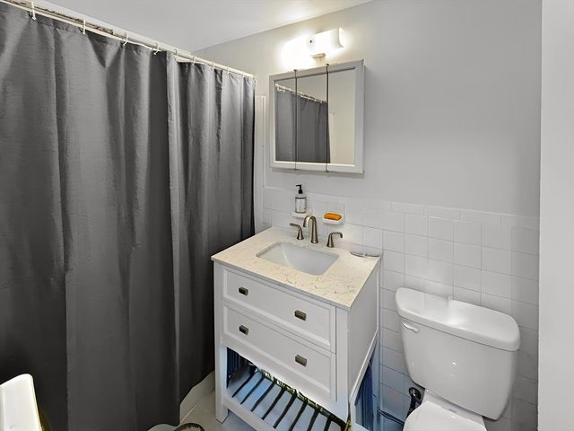 150 2nd St 310, Framingham, MA 01702