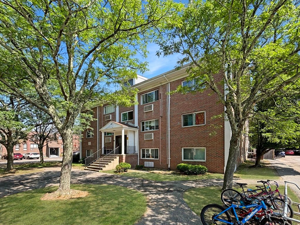 150 2nd St 310, Framingham, MA 01702