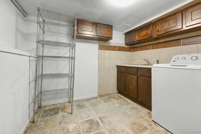 54 Chestnut Street, Brooklyn, NY 11208