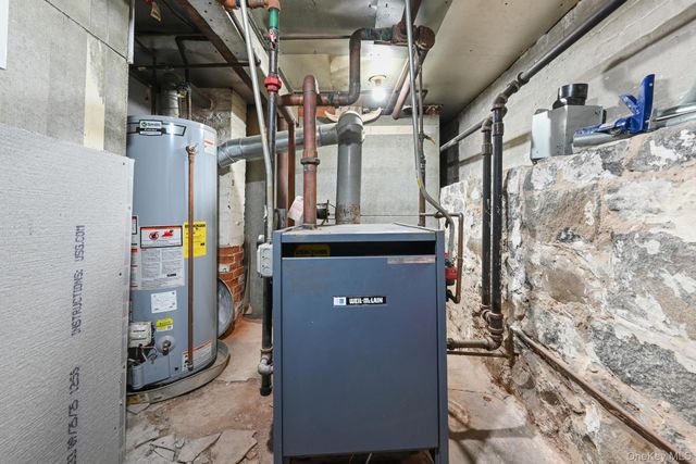 54 Chestnut Street, Brooklyn, NY 11208