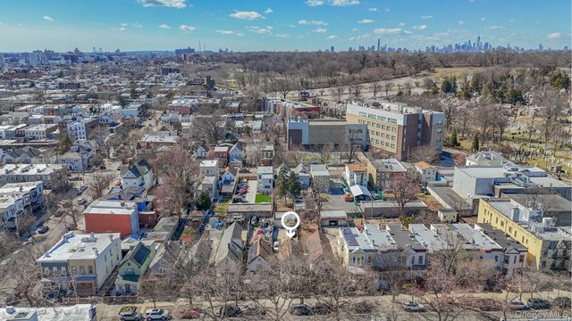 54 Chestnut Street, Brooklyn, NY 11208