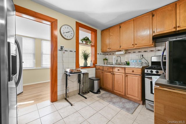 54 Chestnut Street, Brooklyn, NY 11208