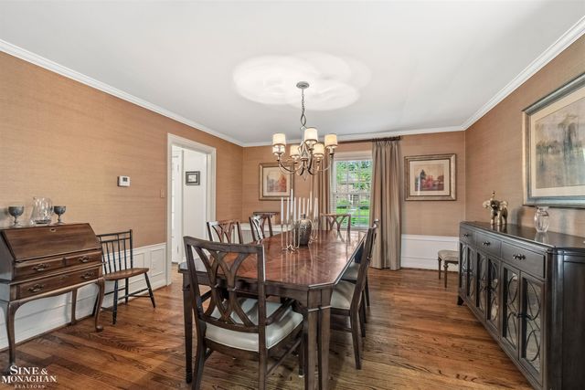 586 University Place, Grosse Pointe, MI 48230