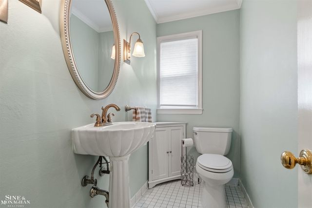 586 University Place, Grosse Pointe, MI 48230