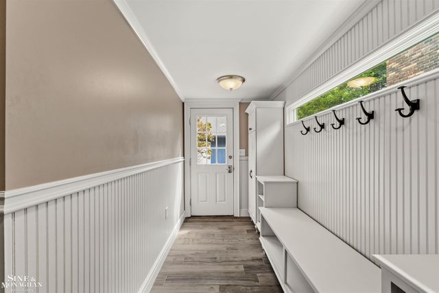 586 University Place, Grosse Pointe, MI 48230