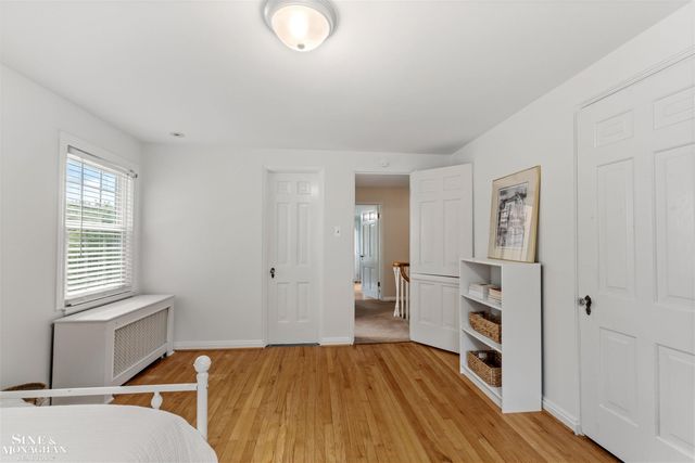 586 University Place, Grosse Pointe, MI 48230