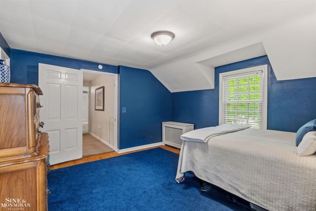586 University Place, Grosse Pointe, MI 48230