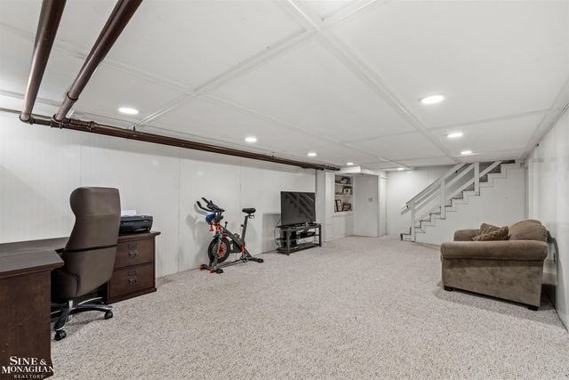 586 University Place, Grosse Pointe, MI 48230