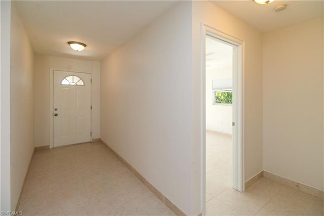 615 108th AVE N, Naples, FL 34108