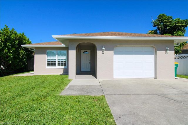 615 108th AVE N, Naples, FL 34108