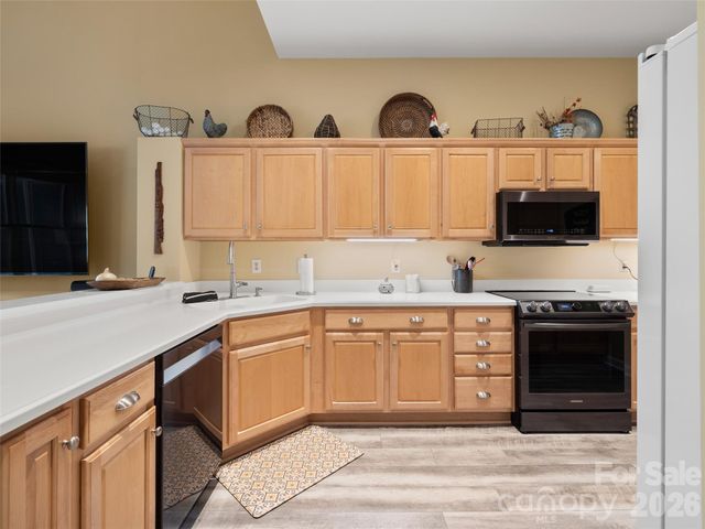 47 Ridgetop Circle 202, Brevard, NC 28712