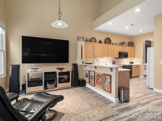 47 Ridgetop Circle 202, Brevard, NC 28712