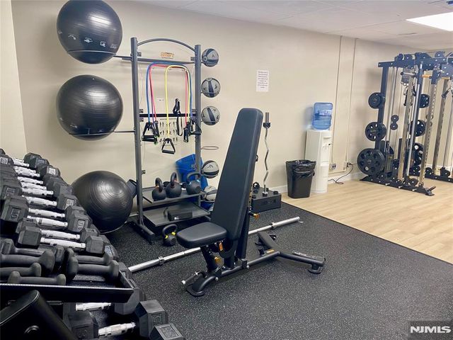 1203 River Road 14C, Edgewater, NJ 07020