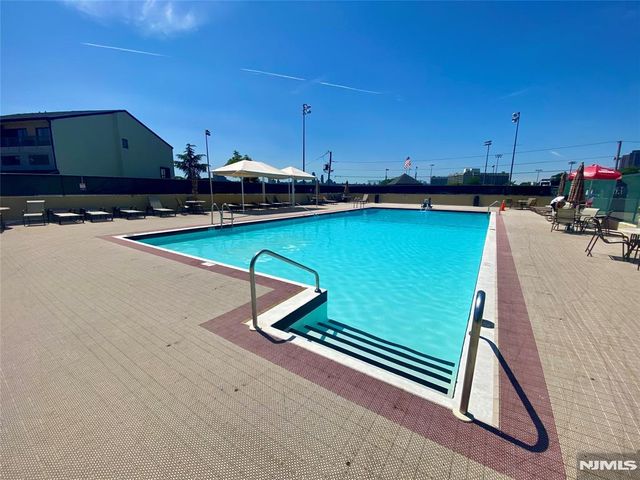 1203 River Road 14C, Edgewater, NJ 07020