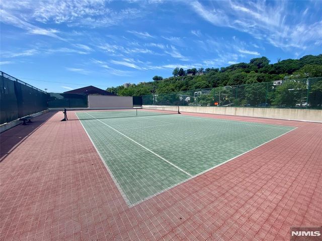 1203 River Road 14C, Edgewater, NJ 07020