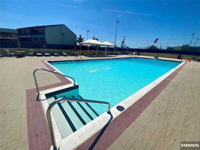 1203 River Road 14C, Edgewater, NJ 07020
