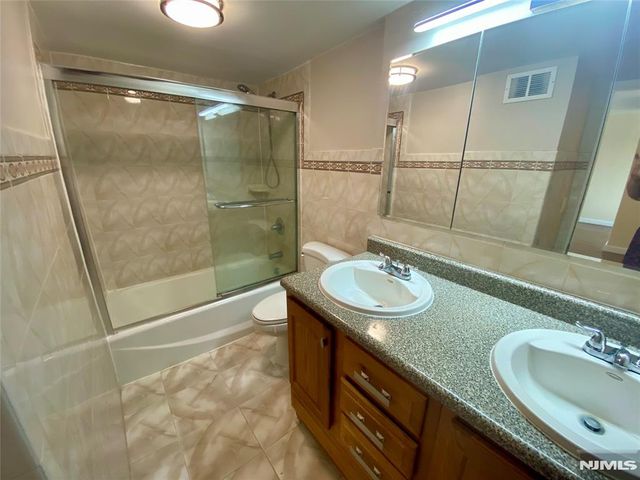 1203 River Road 14C, Edgewater, NJ 07020