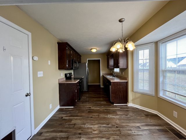 3643 Cindy Jo Dr, S, Clarksville, TN 37040