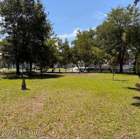 722 2nd Street, Gulfport, MS 39501