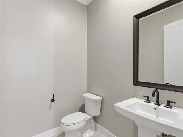 11913 Red Hawk Lane, Porter Ranch, CA 91326